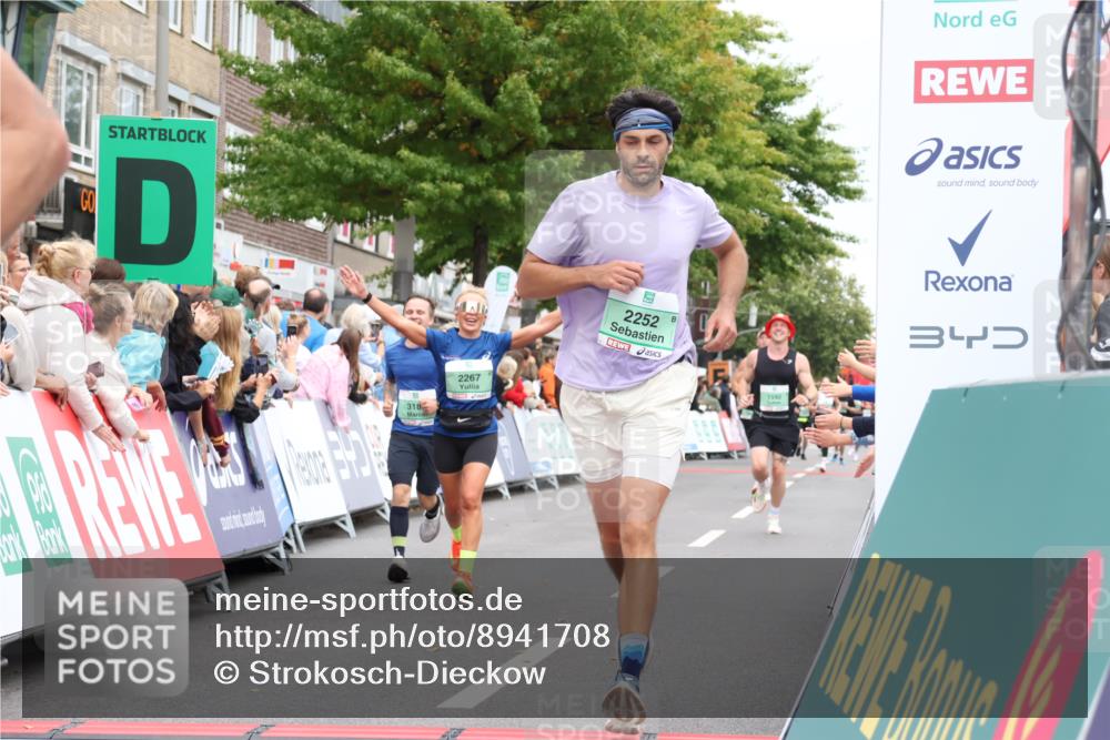 21.09.2025 - PSD Bank Halbmarathon Strokosch-Dieckow http://msf.ph/oto/8941708 21.09.2025 11:43:37 Ziel 1592, 1593, 1804, 2208, 2252, 2267, 3188, 3920 meine-sportfotos.de