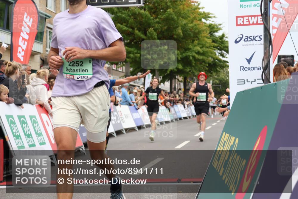 21.09.2025 - PSD Bank Halbmarathon Strokosch-Dieckow http://msf.ph/oto/8941711 21.09.2025 11:43:38 Ziel 1073, 1592, 1593, 2208, 2252, 2267, 3188 meine-sportfotos.de