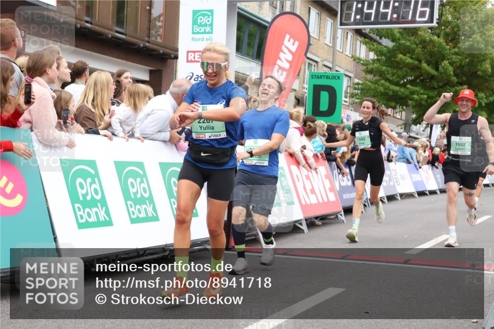 21.09.2025 - PSD Bank Halbmarathon Strokosch-Dieckow http://msf.ph/oto/8941718 21.09.2025 11:43:40 Ziel 1073, 1592, 1593, 2208, 2252, 2267, 3188 meine-sportfotos.de