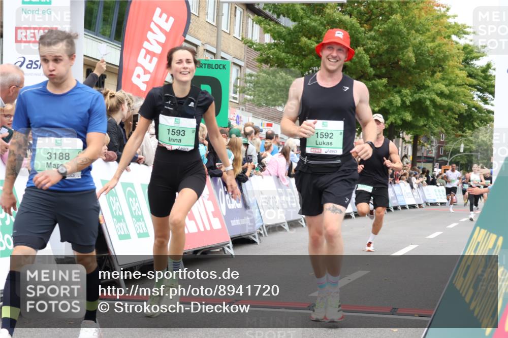 21.09.2025 - PSD Bank Halbmarathon Strokosch-Dieckow http://msf.ph/oto/8941720 21.09.2025 11:43:40 Ziel 1073, 1592, 1593, 2208, 2252, 2267, 3188 meine-sportfotos.de