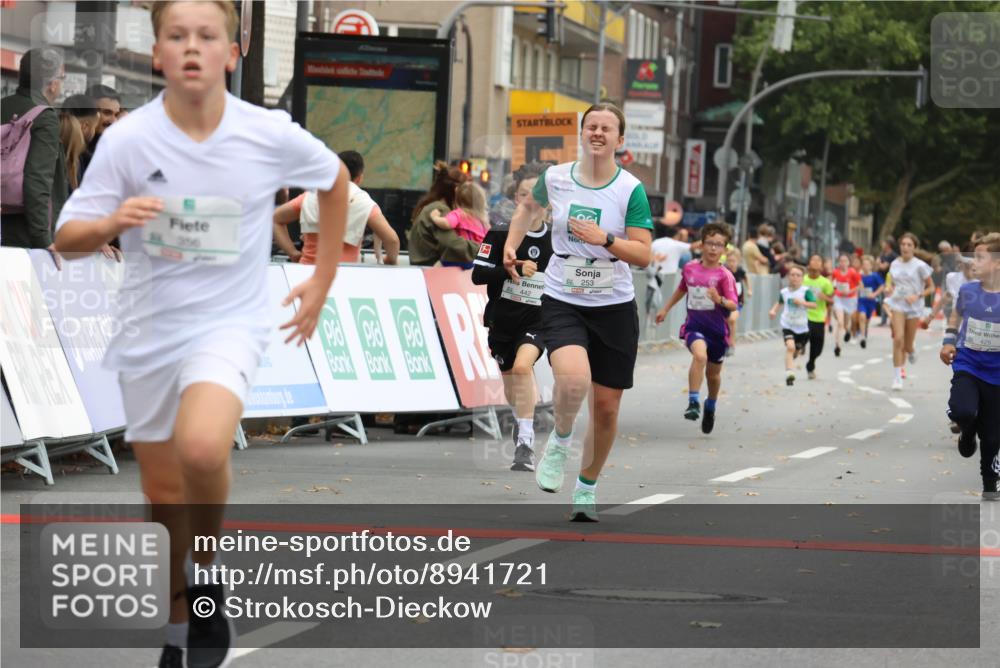 21.09.2025 - PSD Bank Halbmarathon Strokosch-Dieckow http://msf.ph/oto/8941721 21.09.2025 10:28:03 Ziel 220, 241, 253, 288, 289, 356, 401, 411, 425, 442 meine-sportfotos.de