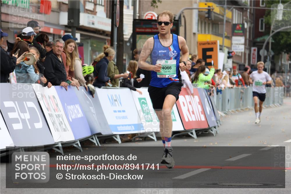 21.09.2025 - PSD Bank Halbmarathon Strokosch-Dieckow http://msf.ph/oto/8941741 21.09.2025 11:26:16 Ziel 1868, 1916, 2249, 4066 meine-sportfotos.de