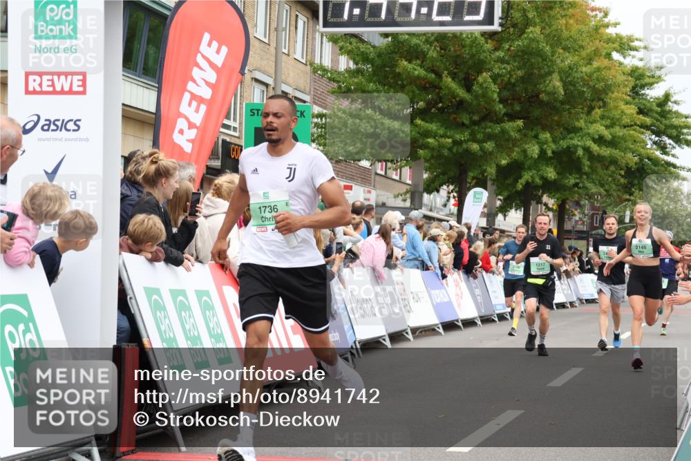 21.09.2025 - PSD Bank Halbmarathon Strokosch-Dieckow http://msf.ph/oto/8941742 21.09.2025 11:43:48 Ziel 1073, 1217, 1592, 1593, 1736, 2145, 2192, 2447, 3934 meine-sportfotos.de