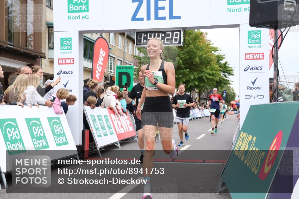 21.09.2025 - PSD Bank Halbmarathon Strokosch-Dieckow http://msf.ph/oto/8941753 21.09.2025 11:43:51 Ziel 1217, 1333, 1736, 2054, 2145, 2192, 2447, 3934 meine-sportfotos.de
