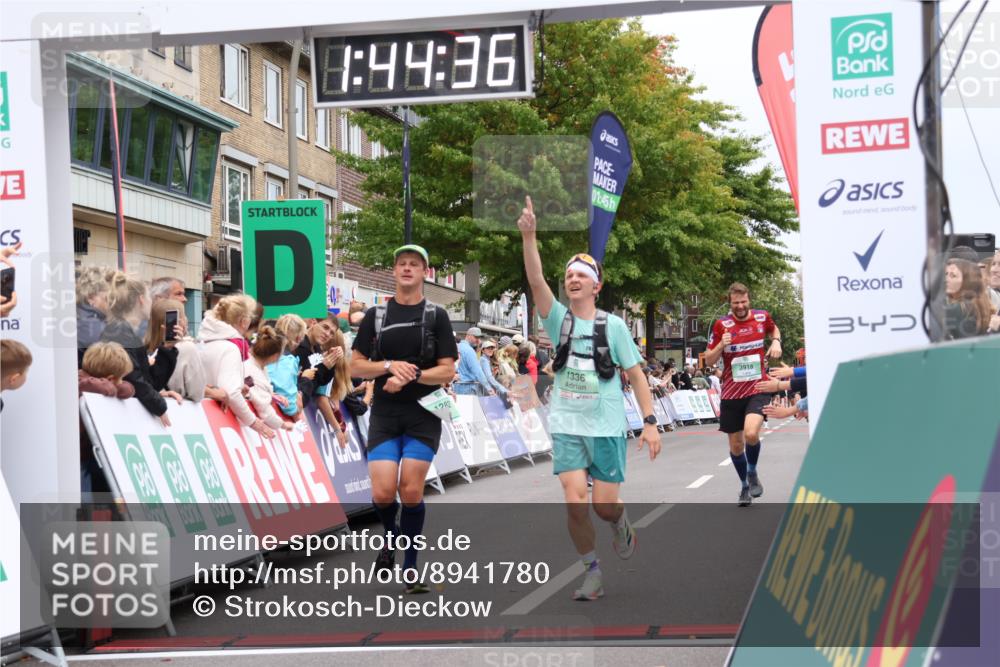 21.09.2025 - PSD Bank Halbmarathon Strokosch-Dieckow http://msf.ph/oto/8941780 21.09.2025 11:43:59 Ziel 1217, 1282, 1333, 1336, 2054, 2119, 2147, 2192, 2350, 2447, 3918 meine-sportfotos.de