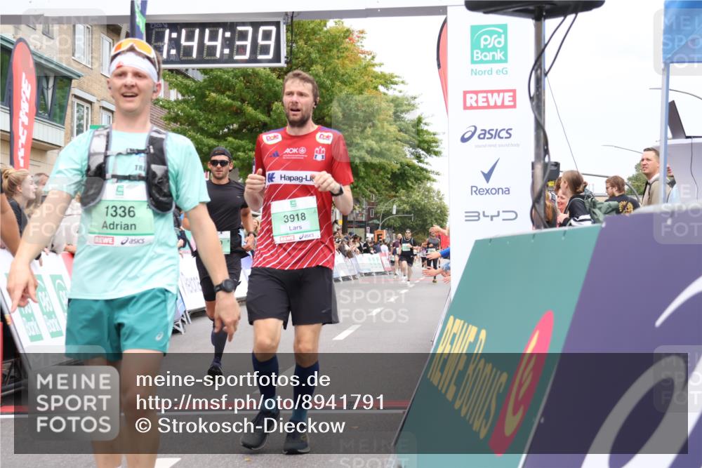 21.09.2025 - PSD Bank Halbmarathon Strokosch-Dieckow http://msf.ph/oto/8941791 21.09.2025 11:44:02 Ziel 1282, 1333, 1336, 2054, 2119, 2147, 2350, 3918 meine-sportfotos.de