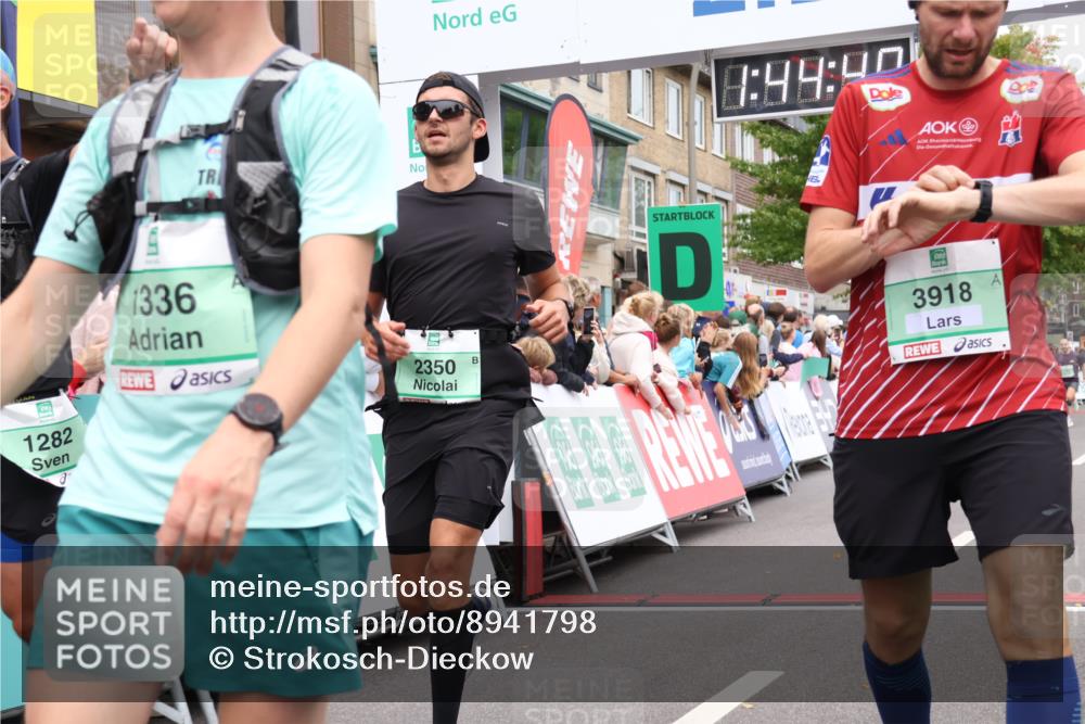 21.09.2025 - PSD Bank Halbmarathon Strokosch-Dieckow http://msf.ph/oto/8941798 21.09.2025 11:44:04 Ziel 1282, 1336, 1986, 2119, 2147, 2350, 3918 meine-sportfotos.de