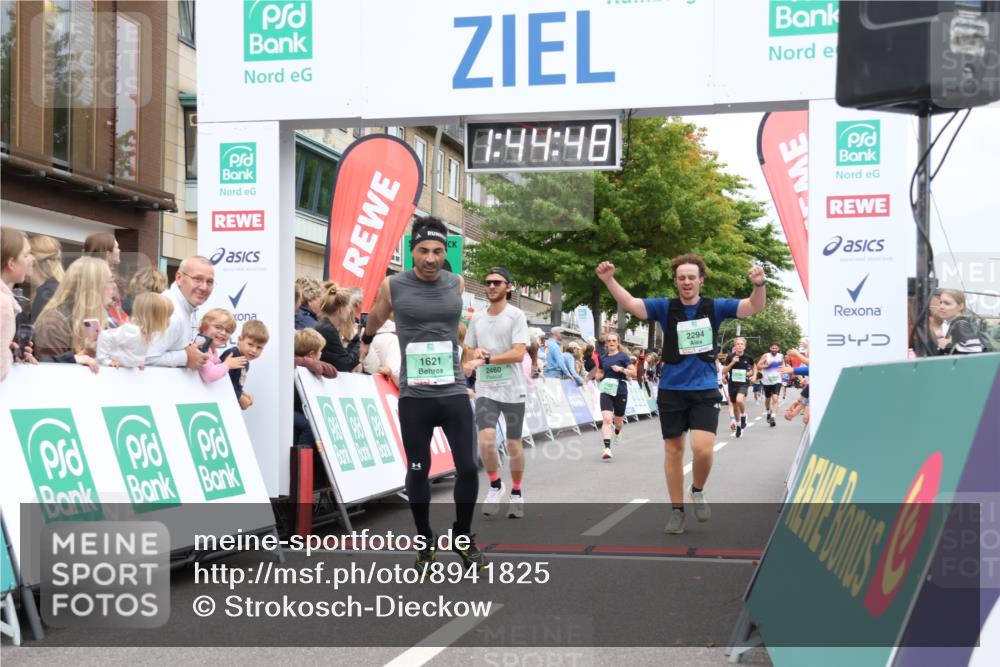 21.09.2025 - PSD Bank Halbmarathon Strokosch-Dieckow http://msf.ph/oto/8941825 21.09.2025 11:44:11 Ziel 1146, 1621, 1757, 1986, 2196, 2294, 2460 meine-sportfotos.de