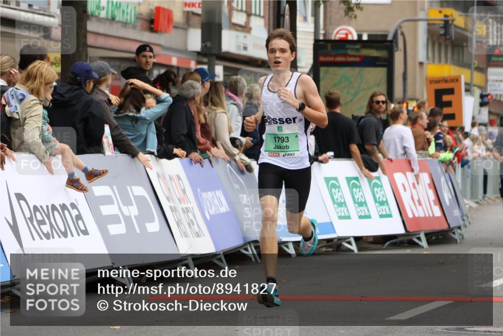 21.09.2025 - PSD Bank Halbmarathon Strokosch-Dieckow http://msf.ph/oto/8941827 21.09.2025 11:26:47 Ziel 1439, 1793, 4040 meine-sportfotos.de