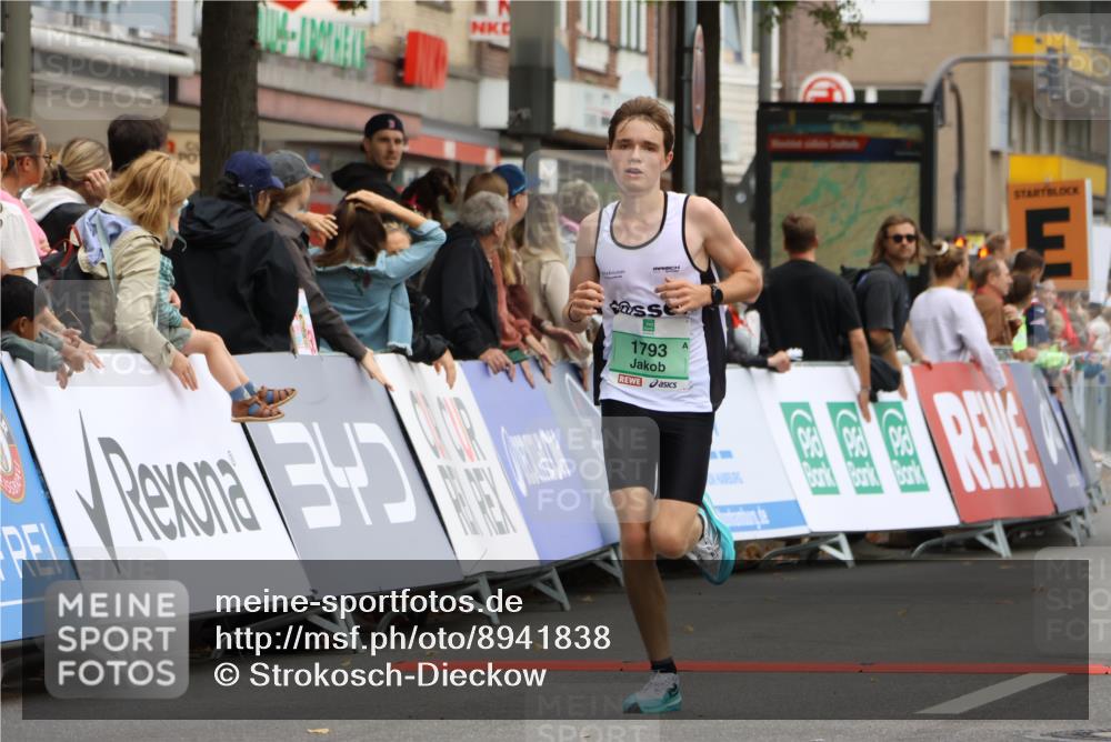21.09.2025 - PSD Bank Halbmarathon Strokosch-Dieckow http://msf.ph/oto/8941838 21.09.2025 11:26:47 Ziel 1439, 1793, 4040 meine-sportfotos.de