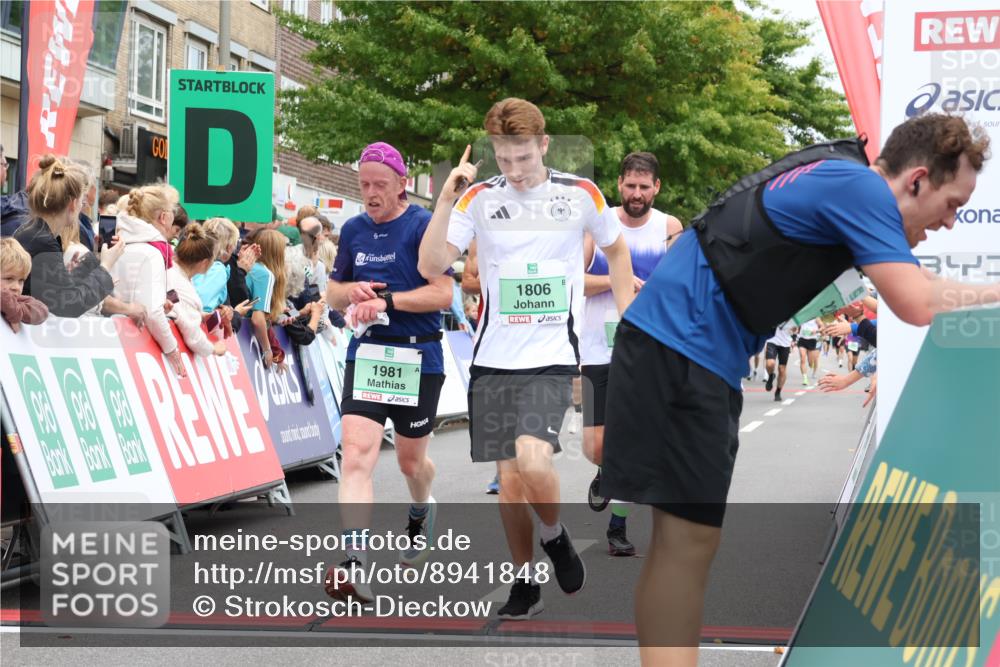 21.09.2025 - PSD Bank Halbmarathon Strokosch-Dieckow http://msf.ph/oto/8941848 21.09.2025 11:44:16 Ziel 1091, 1146, 1621, 1757, 1806, 1981, 1986, 2081, 2196, 2294, 2460, 3023 meine-sportfotos.de