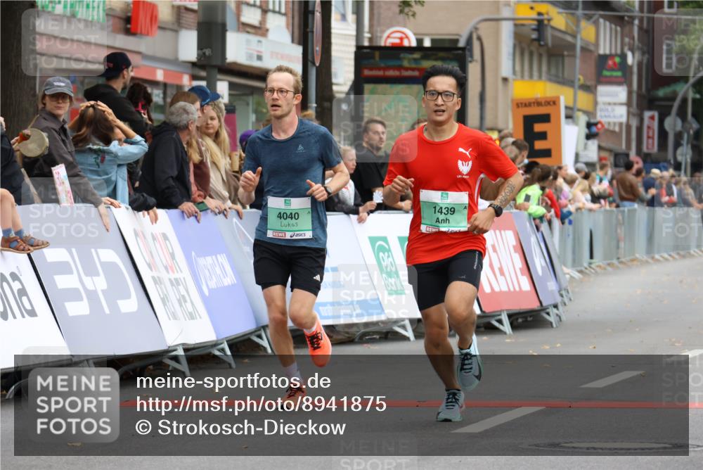 21.09.2025 - PSD Bank Halbmarathon Strokosch-Dieckow http://msf.ph/oto/8941875 21.09.2025 11:26:52 Ziel 1439, 1793, 4040 meine-sportfotos.de