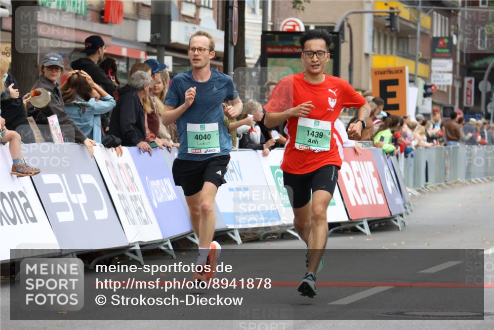 21.09.2025 - PSD Bank Halbmarathon Strokosch-Dieckow http://msf.ph/oto/8941878 21.09.2025 11:26:52 Ziel 1439, 1793, 4040 meine-sportfotos.de