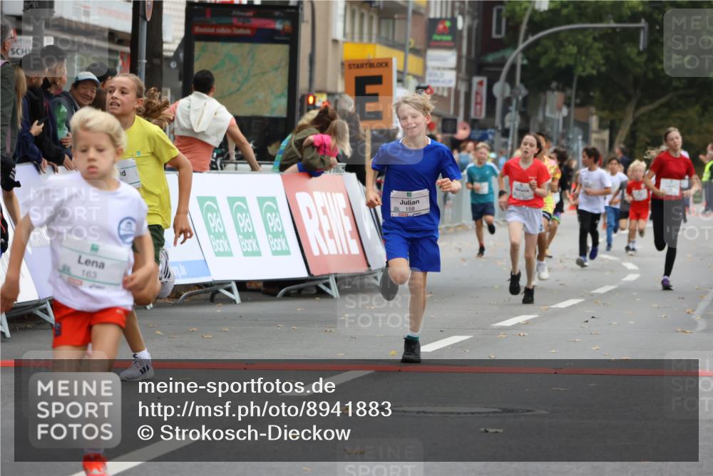 21.09.2025 - PSD Bank Halbmarathon Strokosch-Dieckow http://msf.ph/oto/8941883 21.09.2025 10:28:19 Ziel 157, 158, 163, 213, 215, 240, 270, 316, 461 meine-sportfotos.de
