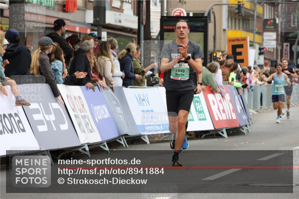 21.09.2025 - PSD Bank Halbmarathon Strokosch-Dieckow http://msf.ph/oto/8941884 21.09.2025 11:27:08 Ziel 1598, 1849, 4005 meine-sportfotos.de