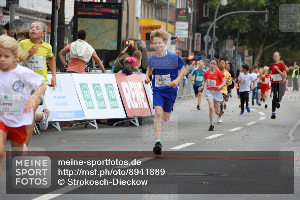 21.09.2025 - PSD Bank Halbmarathon Strokosch-Dieckow http://msf.ph/oto/8941889 21.09.2025 10:28:19 Ziel 157, 158, 163, 213, 215, 240, 270, 316, 461 meine-sportfotos.de