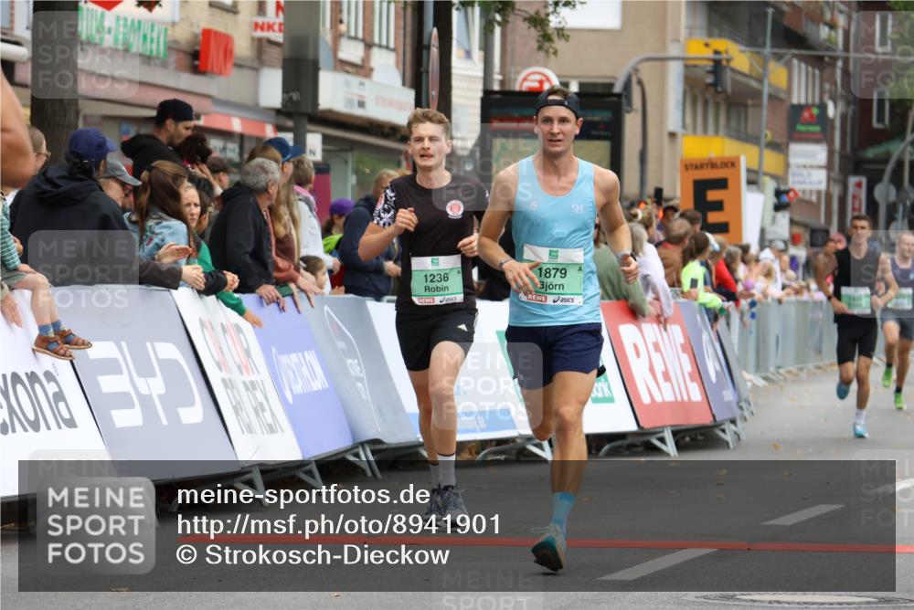 21.09.2025 - PSD Bank Halbmarathon Strokosch-Dieckow http://msf.ph/oto/8941901 21.09.2025 11:27:16 Ziel 1236, 1598, 1849, 1879, 4005 meine-sportfotos.de