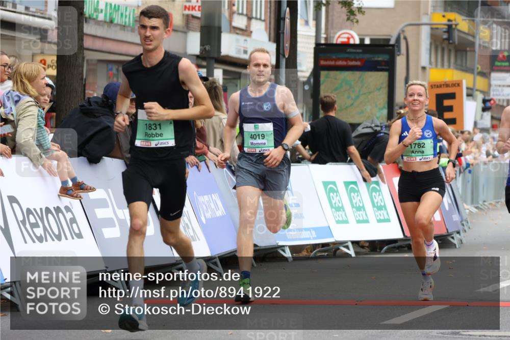 21.09.2025 - PSD Bank Halbmarathon Strokosch-Dieckow http://msf.ph/oto/8941922 21.09.2025 11:27:23 Ziel 1236, 1781, 1782, 1831, 1874, 1879, 1953, 4005, 4019 meine-sportfotos.de