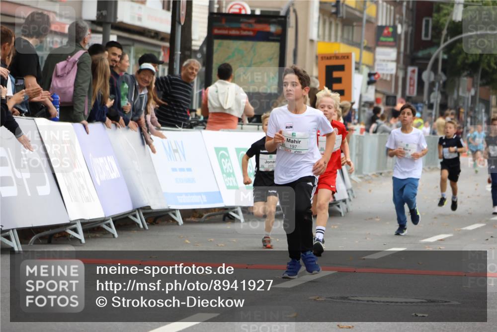 21.09.2025 - PSD Bank Halbmarathon Strokosch-Dieckow http://msf.ph/oto/8941927 21.09.2025 10:28:29 Ziel 123, 150, 157, 158, 197, 198, 204, 205, 215, 316, 317, 321, 361, 374, 426, 461 meine-sportfotos.de