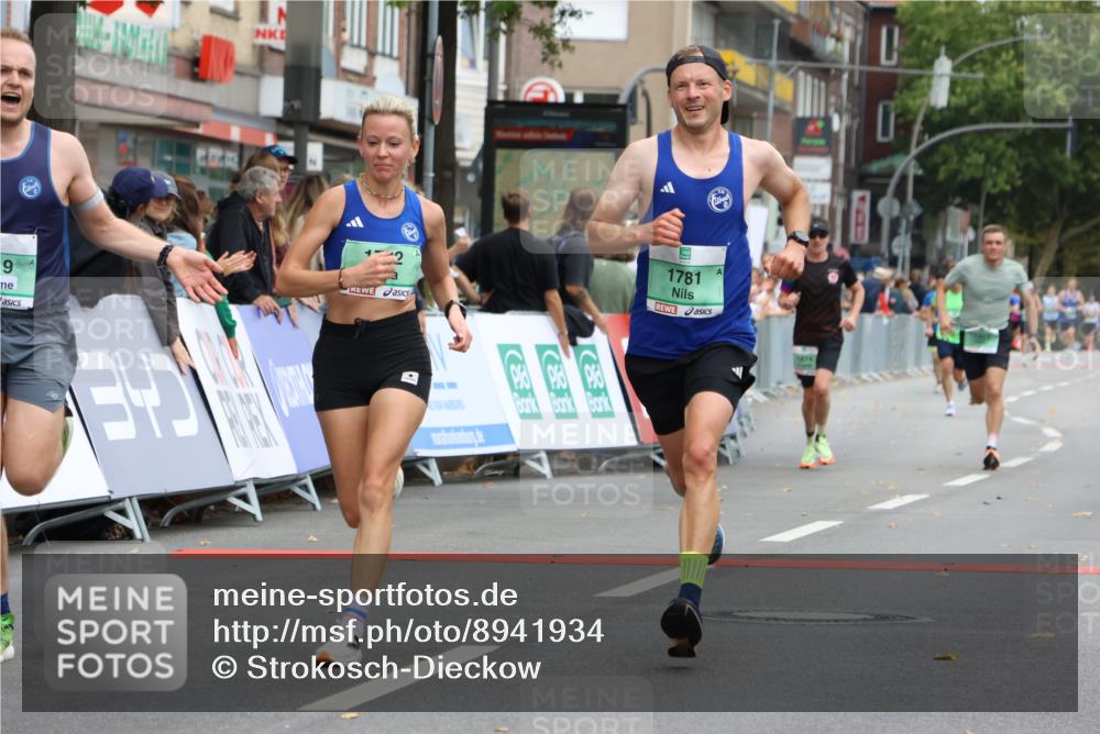 21.09.2025 - PSD Bank Halbmarathon Strokosch-Dieckow http://msf.ph/oto/8941934 21.09.2025 11:27:25 Ziel 1236, 1781, 1782, 1831, 1874, 1879, 1953, 4019 meine-sportfotos.de