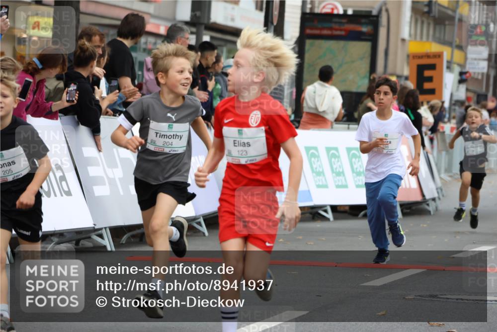 21.09.2025 - PSD Bank Halbmarathon Strokosch-Dieckow http://msf.ph/oto/8941937 21.09.2025 10:28:32 Ziel 123, 150, 157, 197, 198, 204, 205, 215, 317, 321, 361, 374, 426, 437 meine-sportfotos.de
