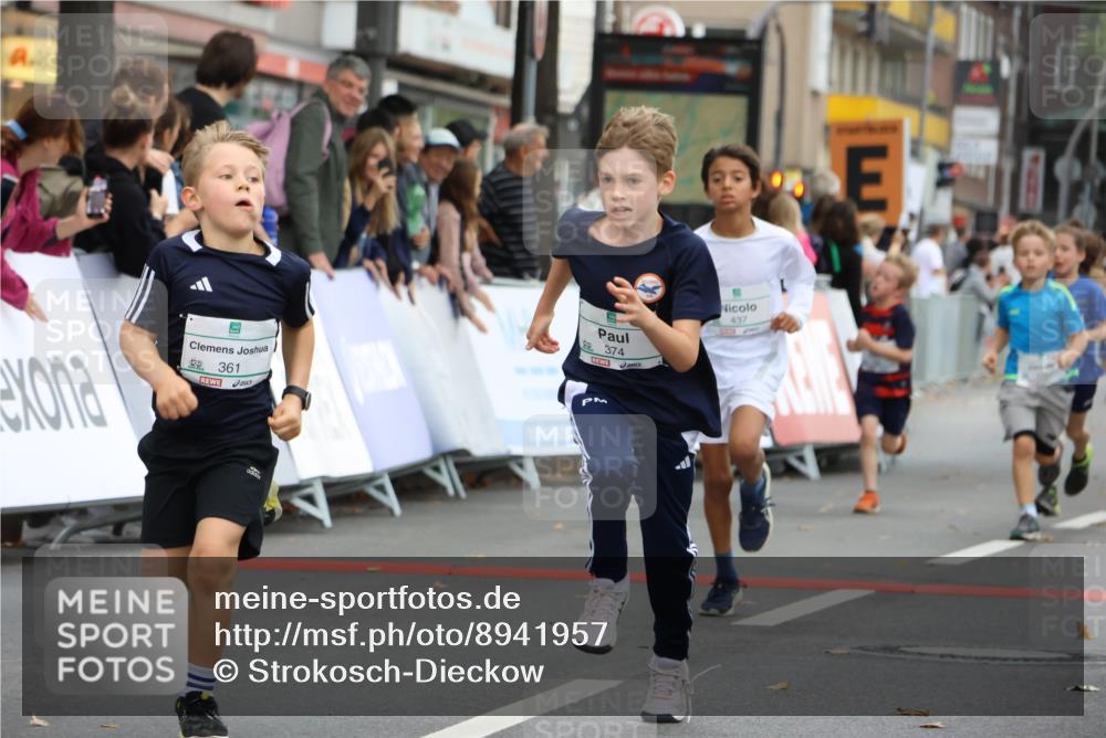 21.09.2025 - PSD Bank Halbmarathon Strokosch-Dieckow http://msf.ph/oto/8941957 21.09.2025 10:28:37 Ziel 123, 126, 150, 197, 198, 204, 205, 266, 317, 357, 361, 371, 374, 388, 389, 408, 437 meine-sportfotos.de
