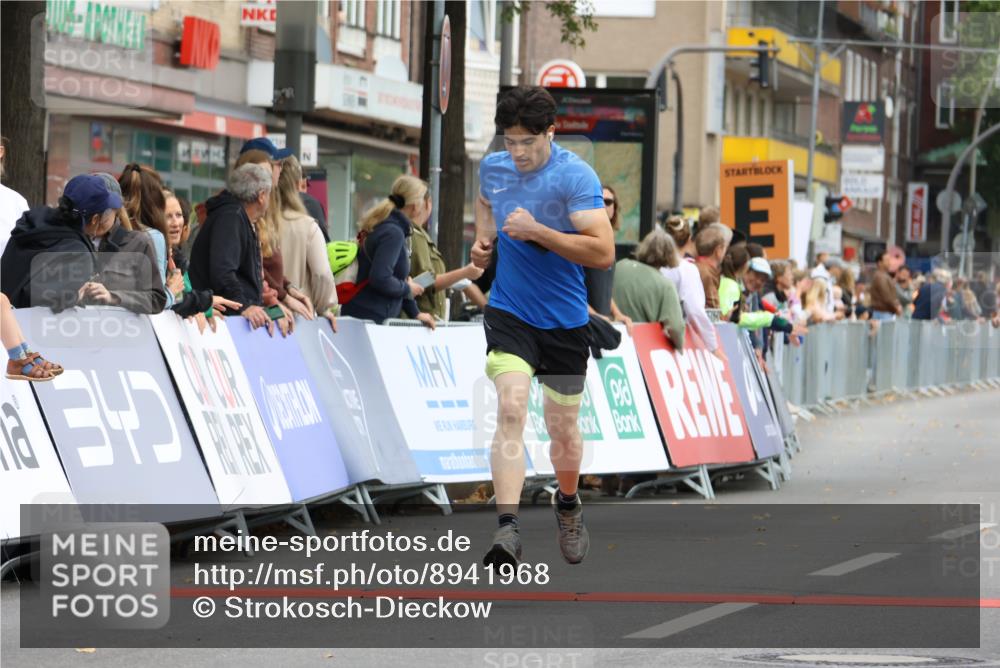 21.09.2025 - PSD Bank Halbmarathon Strokosch-Dieckow http://msf.ph/oto/8941968 21.09.2025 11:27:42 Ziel 1230, 1895, 1949 meine-sportfotos.de
