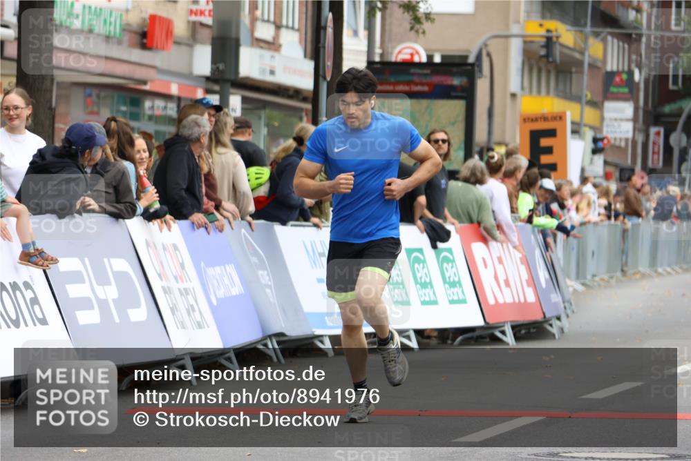 21.09.2025 - PSD Bank Halbmarathon Strokosch-Dieckow http://msf.ph/oto/8941976 21.09.2025 11:27:43 Ziel 1230, 1895, 1949 meine-sportfotos.de