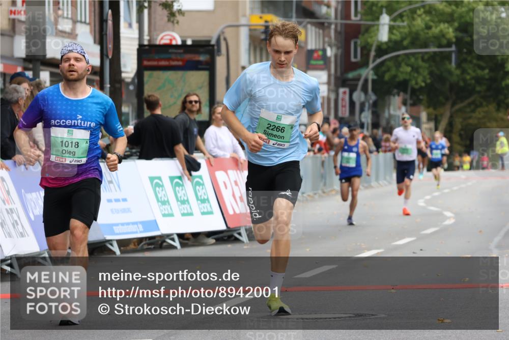 21.09.2025 - PSD Bank Halbmarathon Strokosch-Dieckow http://msf.ph/oto/8942001 21.09.2025 11:27:57 Ziel 1018, 1783, 1873, 1927, 2266 meine-sportfotos.de