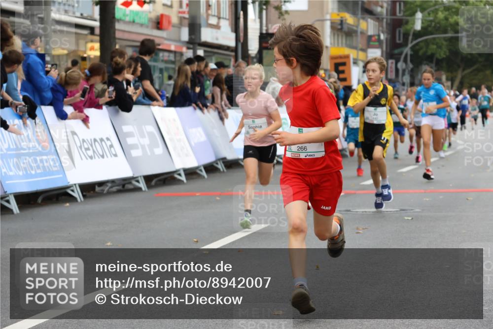 21.09.2025 - PSD Bank Halbmarathon Strokosch-Dieckow http://msf.ph/oto/8942007 21.09.2025 10:28:46 Ziel 109, 126, 142, 193, 194, 255, 266, 337, 357, 371, 388, 389, 397, 408, 412, 415, 437, 440 meine-sportfotos.de