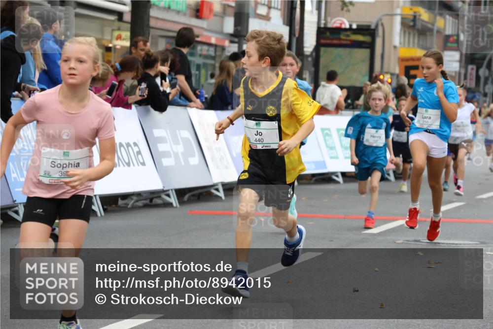 21.09.2025 - PSD Bank Halbmarathon Strokosch-Dieckow http://msf.ph/oto/8942015 21.09.2025 10:28:47 Ziel 109, 126, 142, 193, 194, 255, 258, 266, 337, 338, 357, 371, 388, 389, 397, 408, 412, 415, 437, 440 meine-sportfotos.de