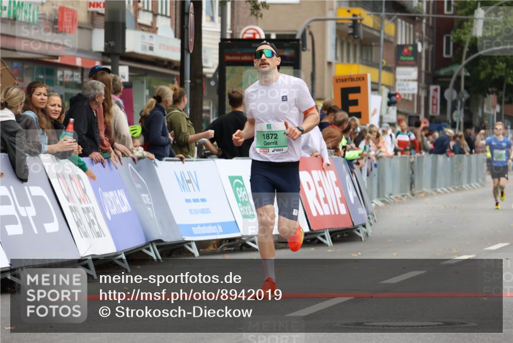 21.09.2025 - PSD Bank Halbmarathon Strokosch-Dieckow http://msf.ph/oto/8942019 21.09.2025 11:28:04 Ziel 1018, 1872, 1927, 2266 meine-sportfotos.de