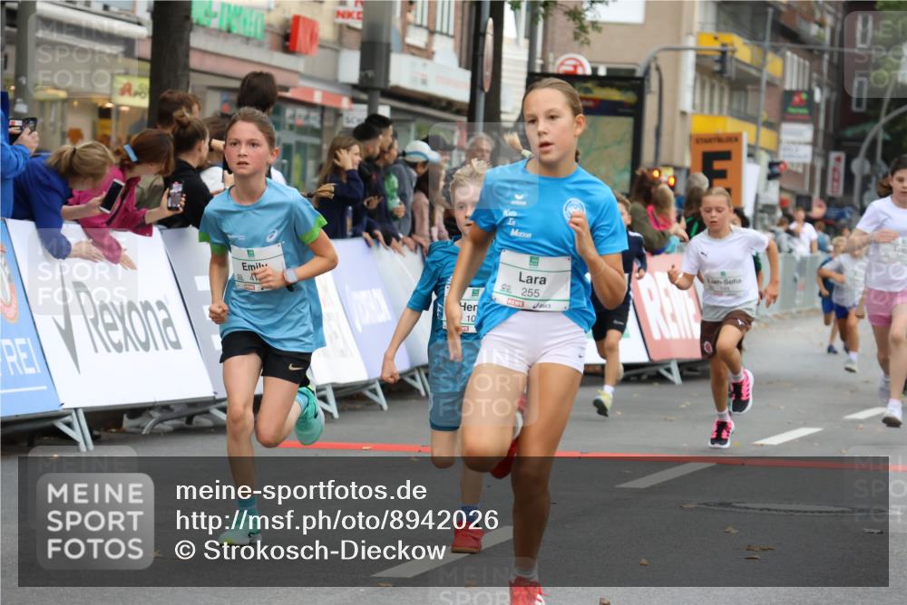 21.09.2025 - PSD Bank Halbmarathon Strokosch-Dieckow http://msf.ph/oto/8942026 21.09.2025 10:28:49 Ziel 109, 126, 142, 193, 194, 255, 258, 266, 337, 338, 357, 371, 388, 389, 397, 408, 412, 415, 440 meine-sportfotos.de