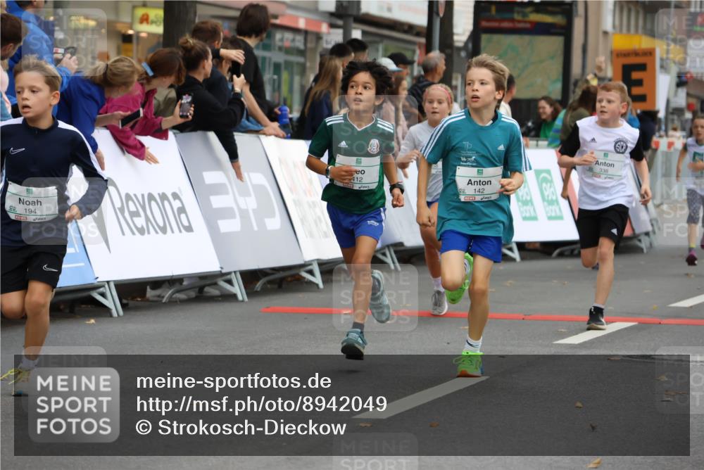 21.09.2025 - PSD Bank Halbmarathon Strokosch-Dieckow http://msf.ph/oto/8942049 21.09.2025 10:28:53 Ziel 109, 134, 142, 155, 167, 193, 194, 196, 212, 255, 258, 266, 294, 337, 338, 397, 412, 415, 440, 452 meine-sportfotos.de