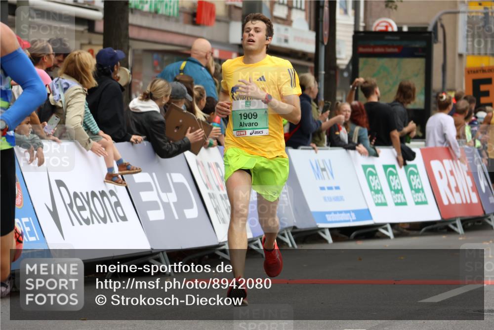 21.09.2025 - PSD Bank Halbmarathon Strokosch-Dieckow http://msf.ph/oto/8942080 21.09.2025 11:28:45 Ziel 1456, 1889, 1909, 1978, 2092, 4029 meine-sportfotos.de