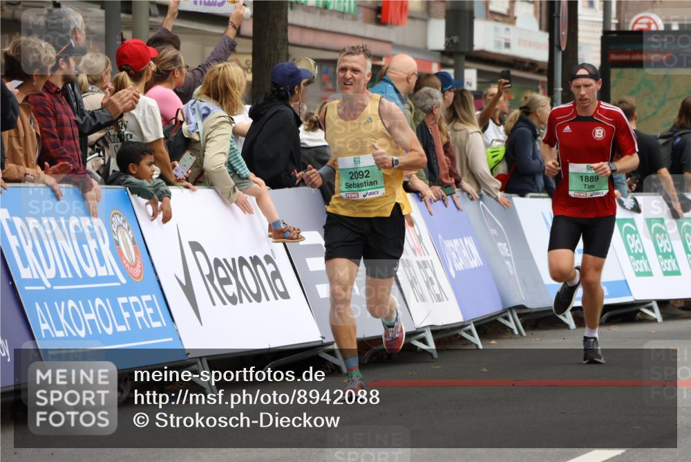 21.09.2025 - PSD Bank Halbmarathon Strokosch-Dieckow http://msf.ph/oto/8942088 21.09.2025 11:28:49 Ziel 1427, 1456, 1889, 1907, 1909, 1978, 2092, 4029 meine-sportfotos.de