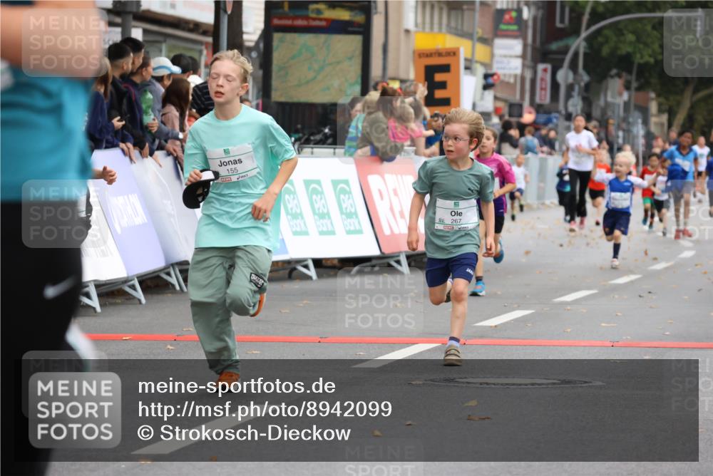 21.09.2025 - PSD Bank Halbmarathon Strokosch-Dieckow http://msf.ph/oto/8942099 21.09.2025 10:29:00 Ziel 134, 142, 155, 167, 168, 193, 194, 196, 212, 258, 267, 294, 337, 338, 412, 443, 452 meine-sportfotos.de