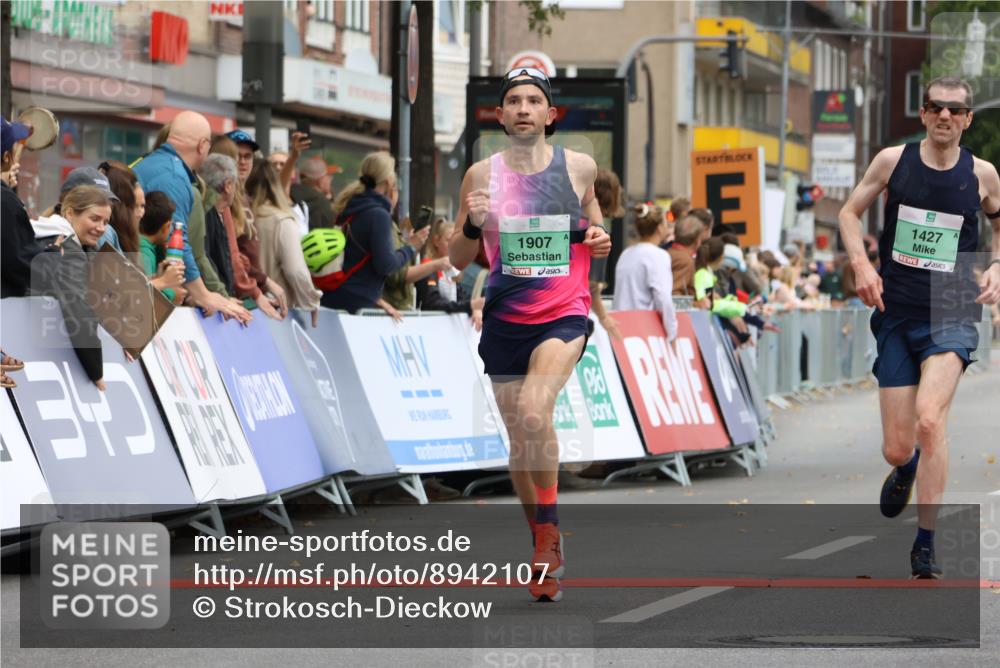 21.09.2025 - PSD Bank Halbmarathon Strokosch-Dieckow http://msf.ph/oto/8942107 21.09.2025 11:28:53 Ziel 1427, 1456, 1889, 1907, 1909, 1920, 2092 meine-sportfotos.de