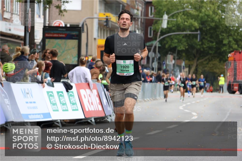 21.09.2025 - PSD Bank Halbmarathon Strokosch-Dieckow http://msf.ph/oto/8942123 21.09.2025 11:28:59 Ziel 1427, 1482, 1889, 1907, 1920, 2092 meine-sportfotos.de