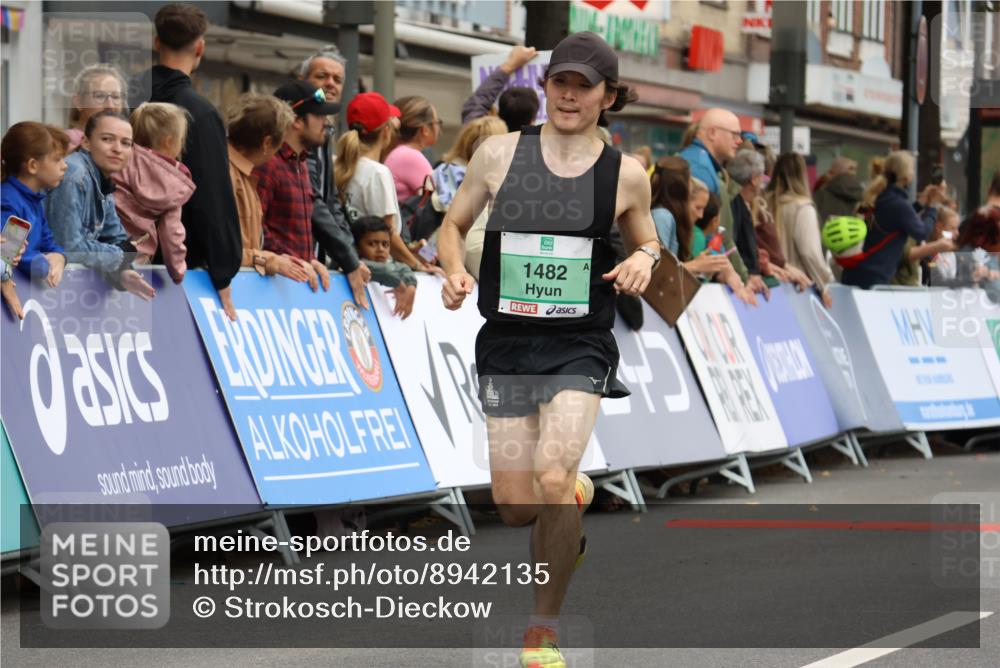 21.09.2025 - PSD Bank Halbmarathon Strokosch-Dieckow http://msf.ph/oto/8942135 21.09.2025 11:29:04 Ziel 1427, 1482, 1920 meine-sportfotos.de