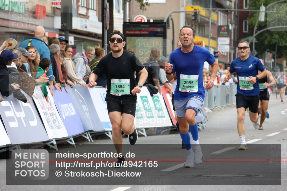 21.09.2025 - PSD Bank Halbmarathon Strokosch-Dieckow http://msf.ph/oto/8942165 21.09.2025 11:29:22 Ziel 1437, 1472, 1525, 1773, 1854, 2955, 3898 meine-sportfotos.de