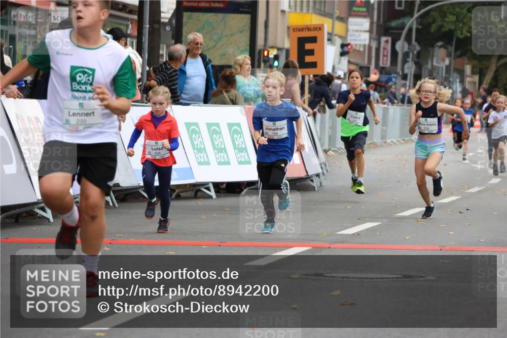 21.09.2025 - PSD Bank Halbmarathon Strokosch-Dieckow http://msf.ph/oto/8942200 21.09.2025 10:29:22 Ziel 166, 233, 250, 261, 301, 345, 381, 390, 406, 434, 455 meine-sportfotos.de