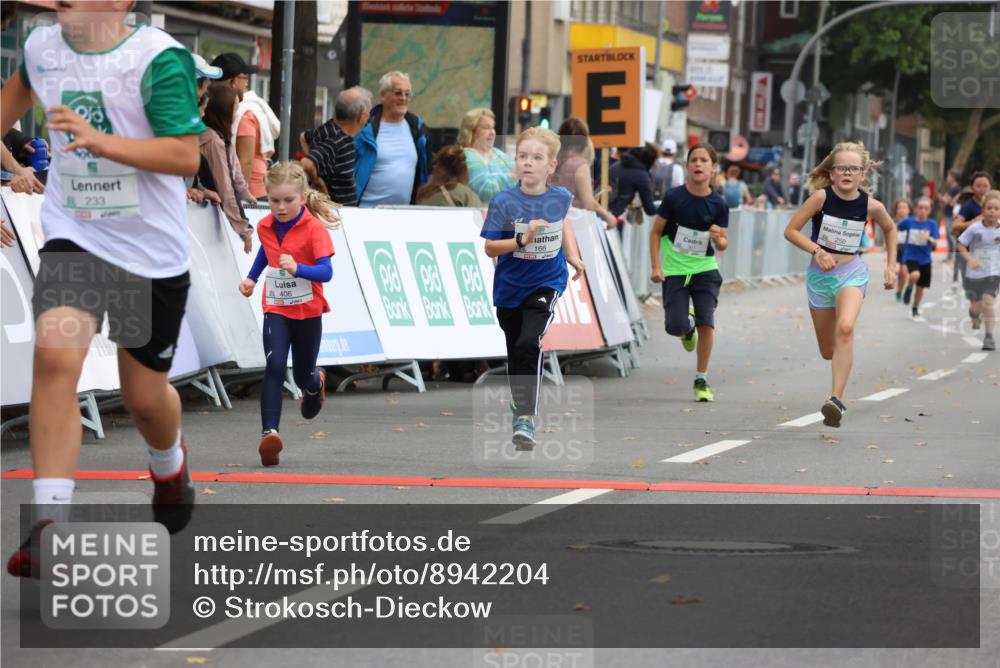 21.09.2025 - PSD Bank Halbmarathon Strokosch-Dieckow http://msf.ph/oto/8942204 21.09.2025 10:29:22 Ziel 166, 233, 250, 261, 301, 345, 381, 390, 406, 434, 455 meine-sportfotos.de