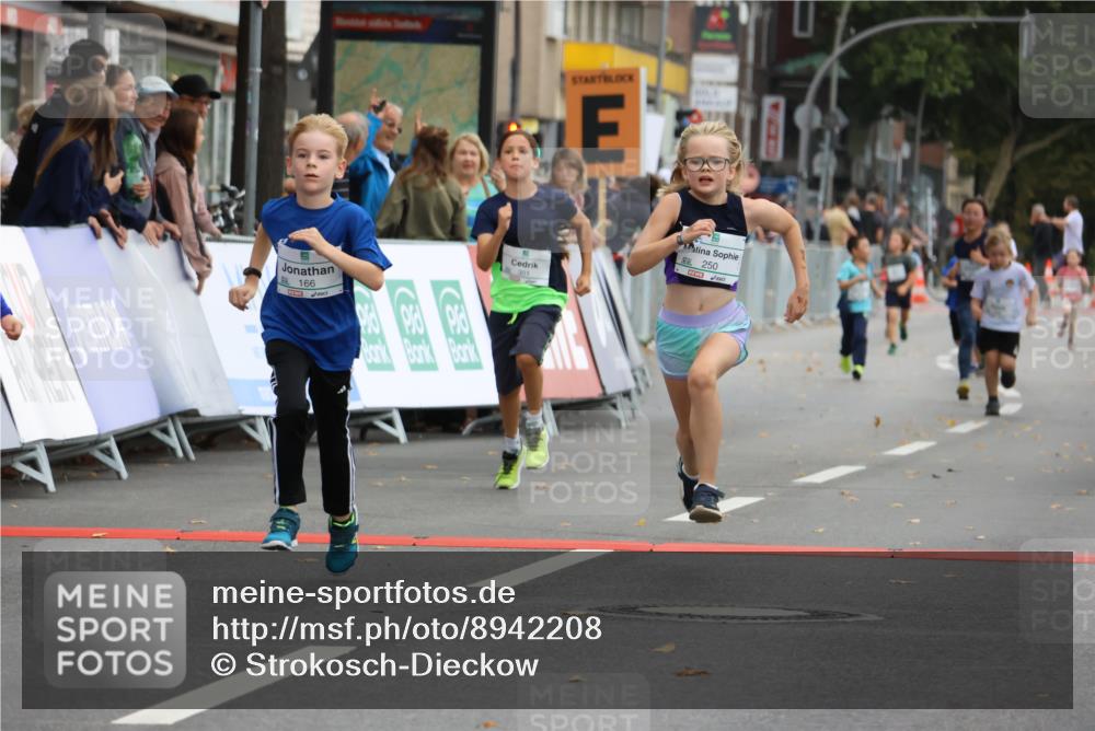 21.09.2025 - PSD Bank Halbmarathon Strokosch-Dieckow http://msf.ph/oto/8942208 21.09.2025 10:29:24 Ziel 166, 233, 250, 261, 301, 345, 381, 406, 434 meine-sportfotos.de
