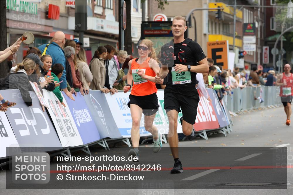 21.09.2025 - PSD Bank Halbmarathon Strokosch-Dieckow http://msf.ph/oto/8942246 21.09.2025 11:29:52 Ziel 1325, 1407, 1939, 2288 meine-sportfotos.de