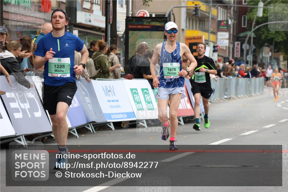 21.09.2025 - PSD Bank Halbmarathon Strokosch-Dieckow http://msf.ph/oto/8942277 21.09.2025 11:30:13 Ziel 1225, 1878, 1969 meine-sportfotos.de