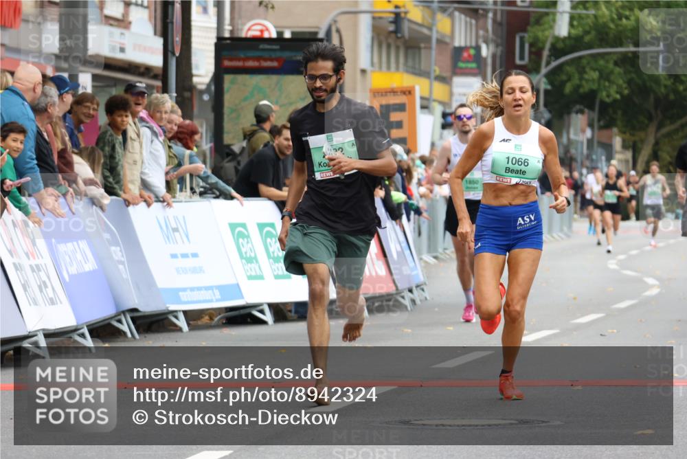 21.09.2025 - PSD Bank Halbmarathon Strokosch-Dieckow http://msf.ph/oto/8942324 21.09.2025 11:30:39 Ziel 1066, 1109, 1850, 2022, 2121 meine-sportfotos.de