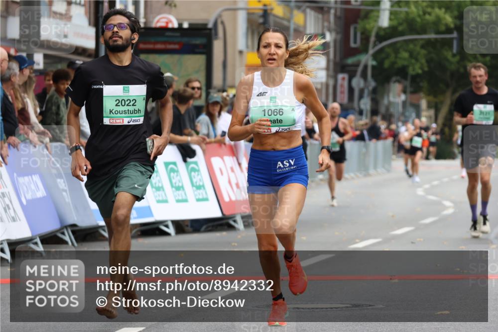 21.09.2025 - PSD Bank Halbmarathon Strokosch-Dieckow http://msf.ph/oto/8942332 21.09.2025 11:30:40 Ziel 1066, 1109, 1850, 2022, 2121 meine-sportfotos.de