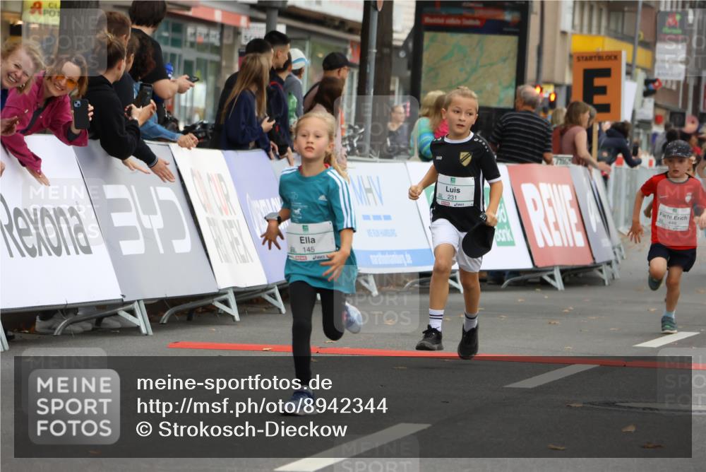 21.09.2025 - PSD Bank Halbmarathon Strokosch-Dieckow http://msf.ph/oto/8942344 21.09.2025 10:30:07 Ziel 140, 141, 145, 231, 243, 245, 448, 458, 459 meine-sportfotos.de