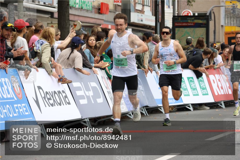 21.09.2025 - PSD Bank Halbmarathon Strokosch-Dieckow http://msf.ph/oto/8942481 21.09.2025 11:31:35 Ziel 1317, 1607, 2061, 2076, 2243 meine-sportfotos.de